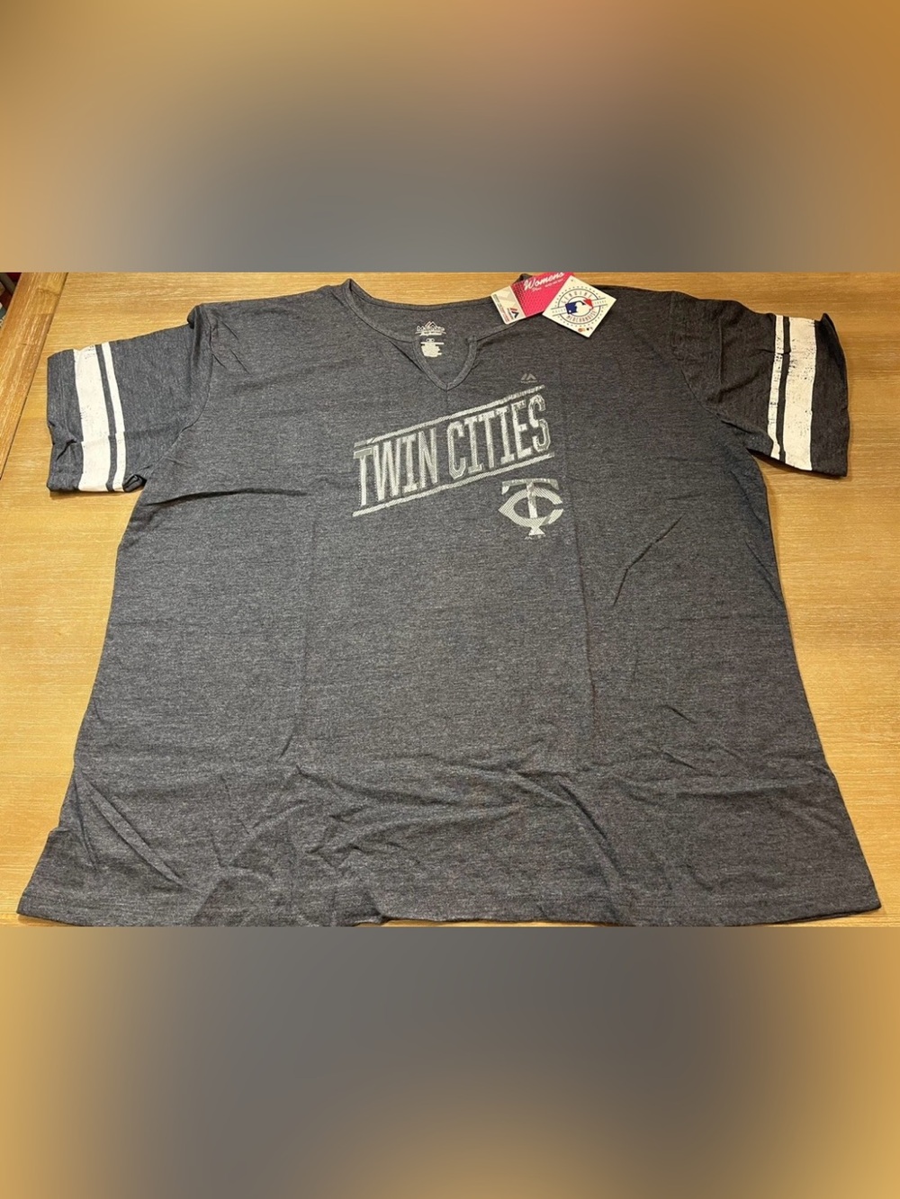 NEW NWT - Minnesota Twins MLB Majestic Women's Plus-Size 3X T-shirt